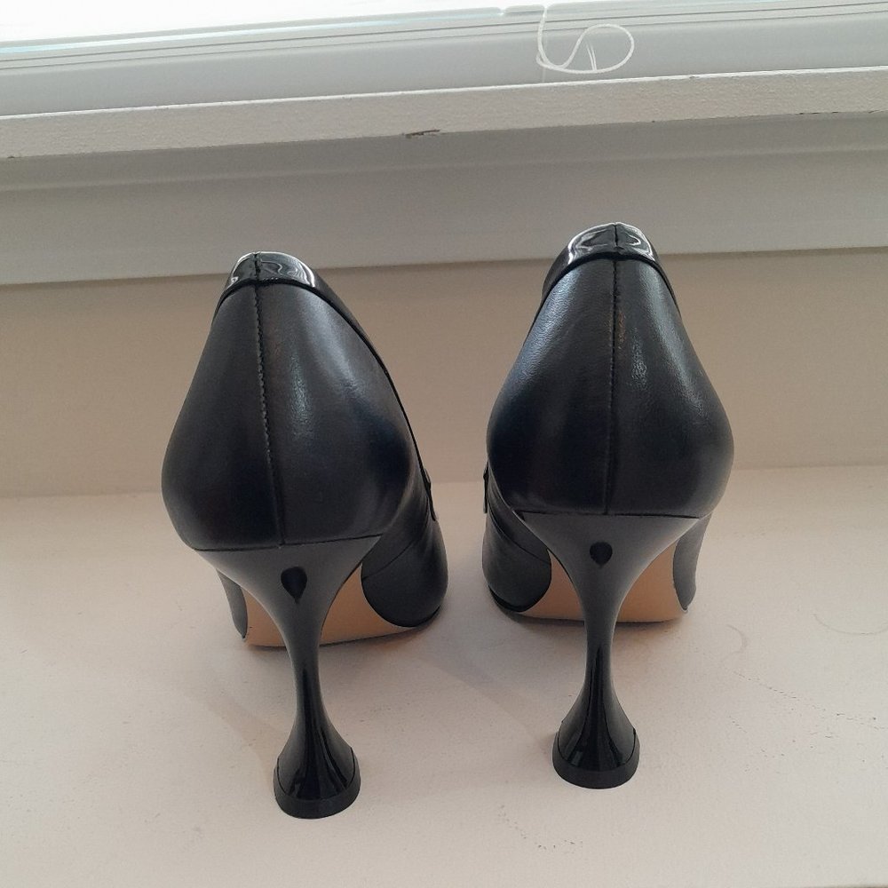 Karl Lagerfeld Tuxedo Spool Heel Black Pumps - Picture 4 of 8